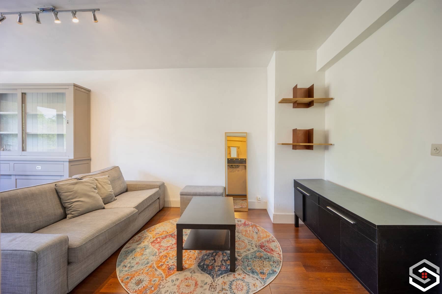 SUBLIME APPARTEMENT 1 CH - BON ETAT - ELEC OK - PEB D - CAVE — photo 2