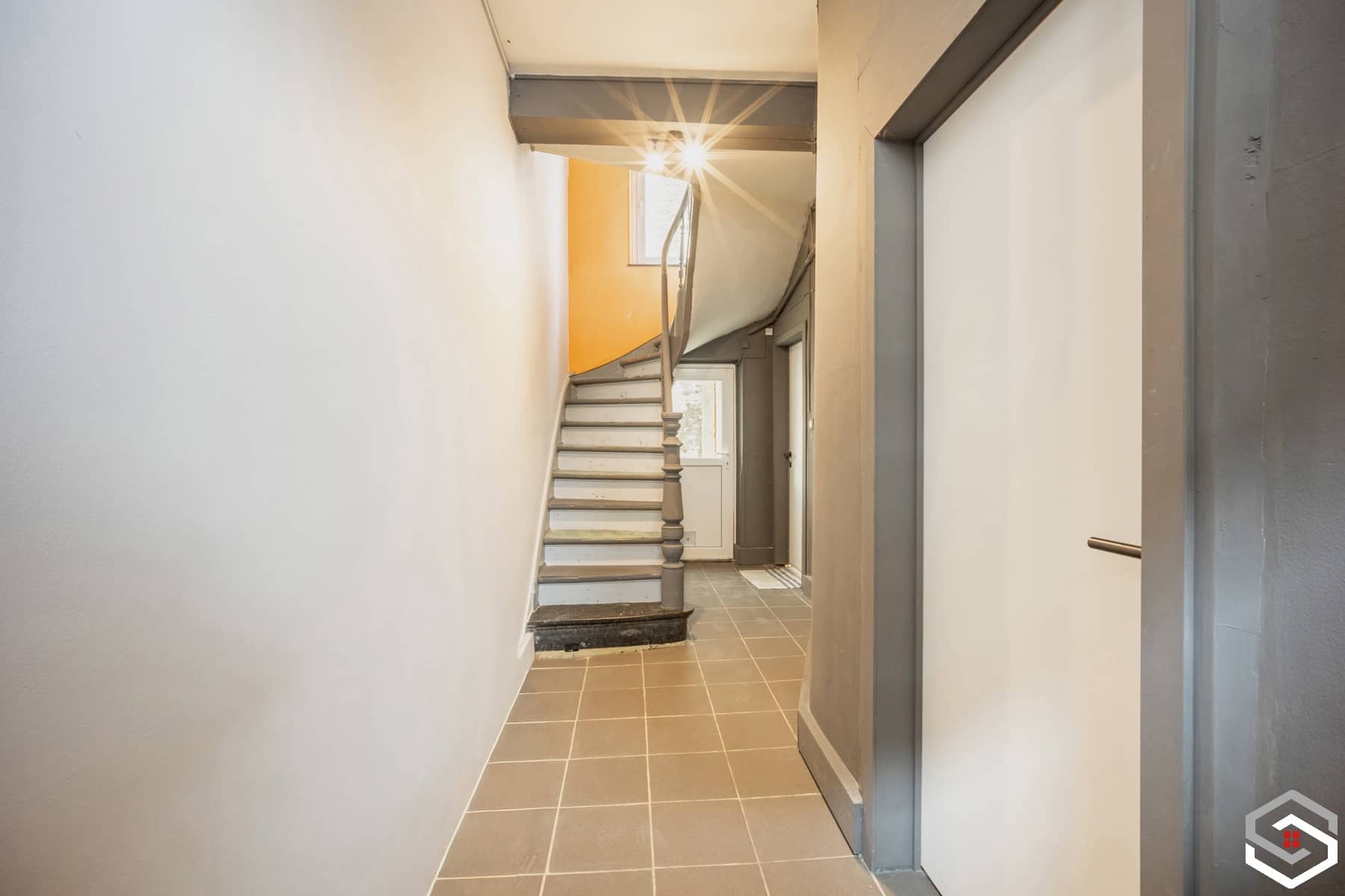 MAGNIFIQUE MAISON - POSSIBILITE 5CH - TERRASSE - RDC RENOVEE — photo 5