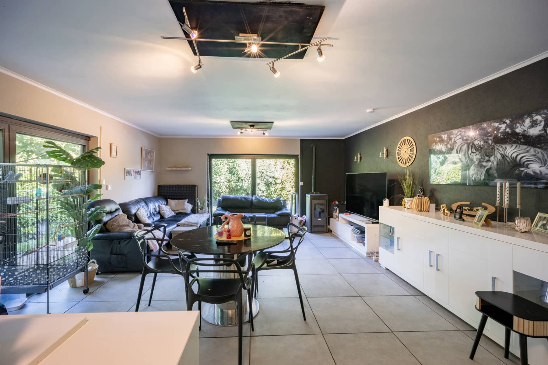 SUPER BUNGALOW 4F - POSS 4CH - EXTERIEUR - GARAGES - PEB C — photo 5