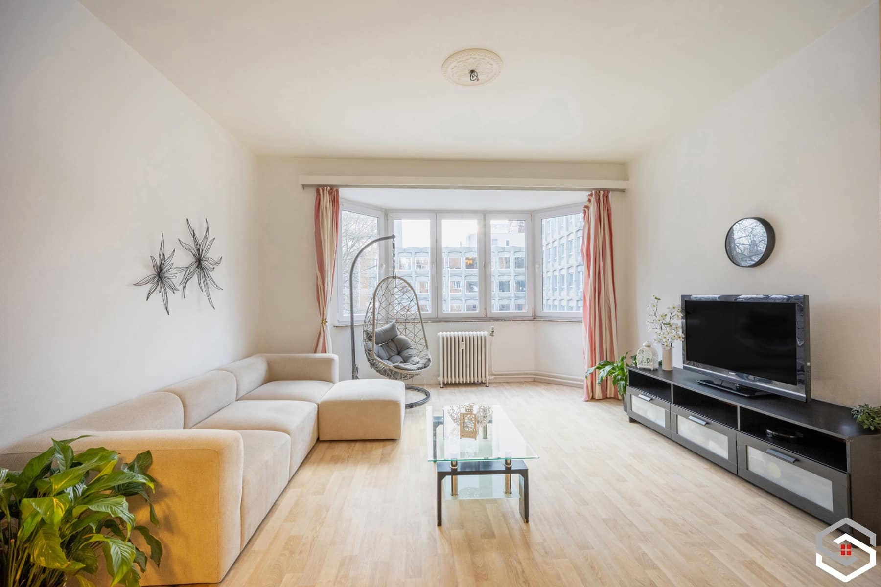SUBLIME APPARTEMENT 1 CH - CENTRE-VILLE - BON ETAT - PEB C